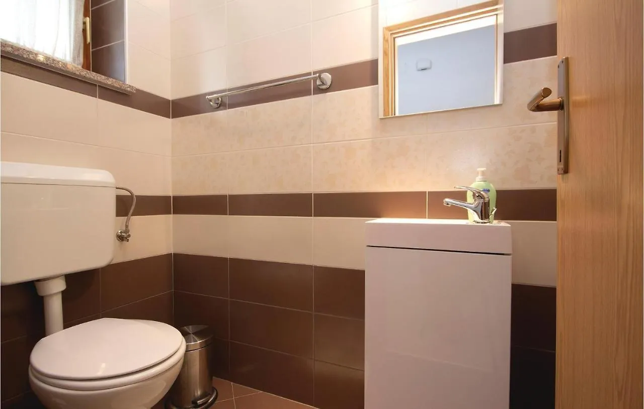 Cozy Apartment In Pula With Wifi