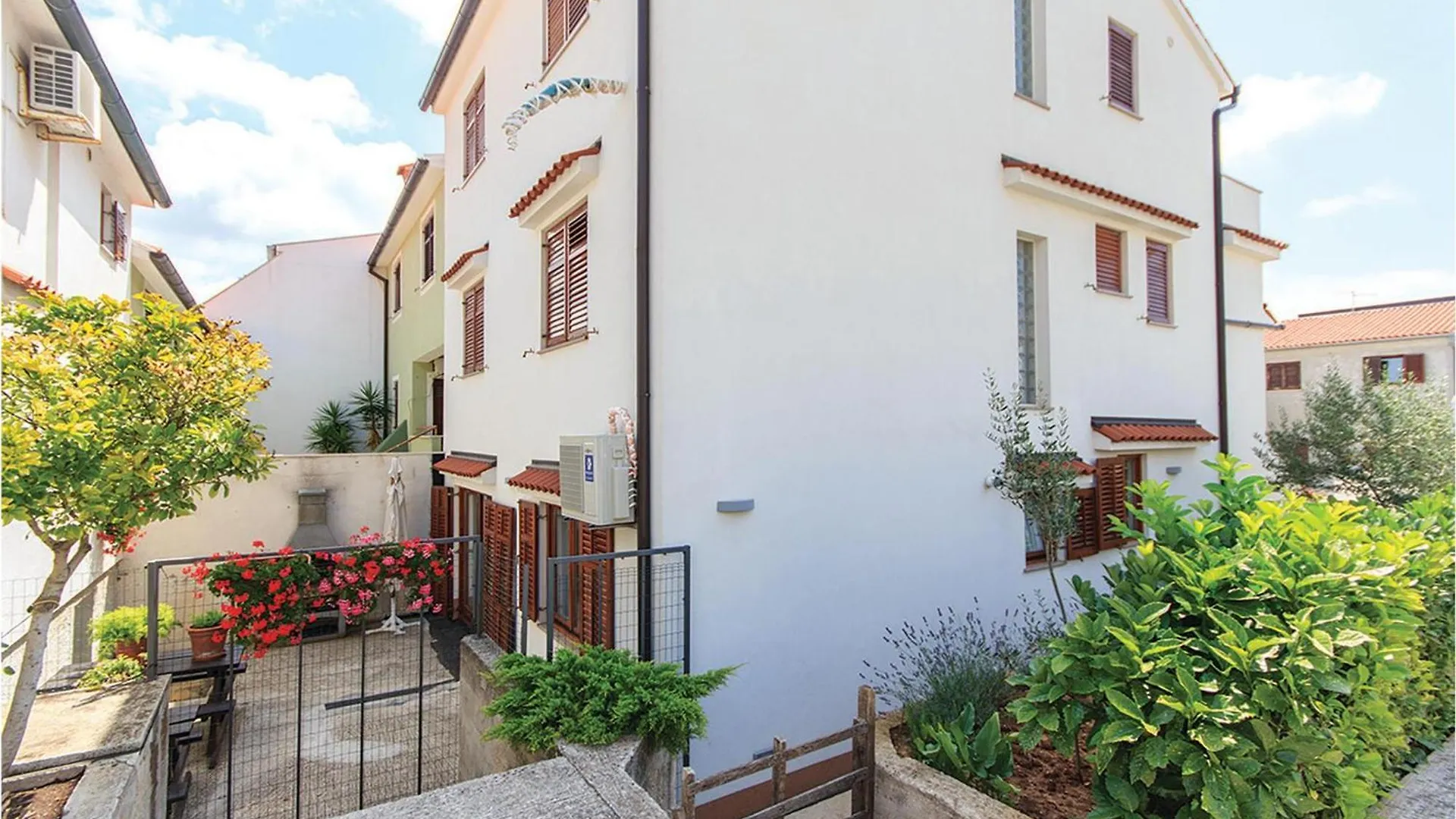 Cozy Apartment In Pula With Wifi