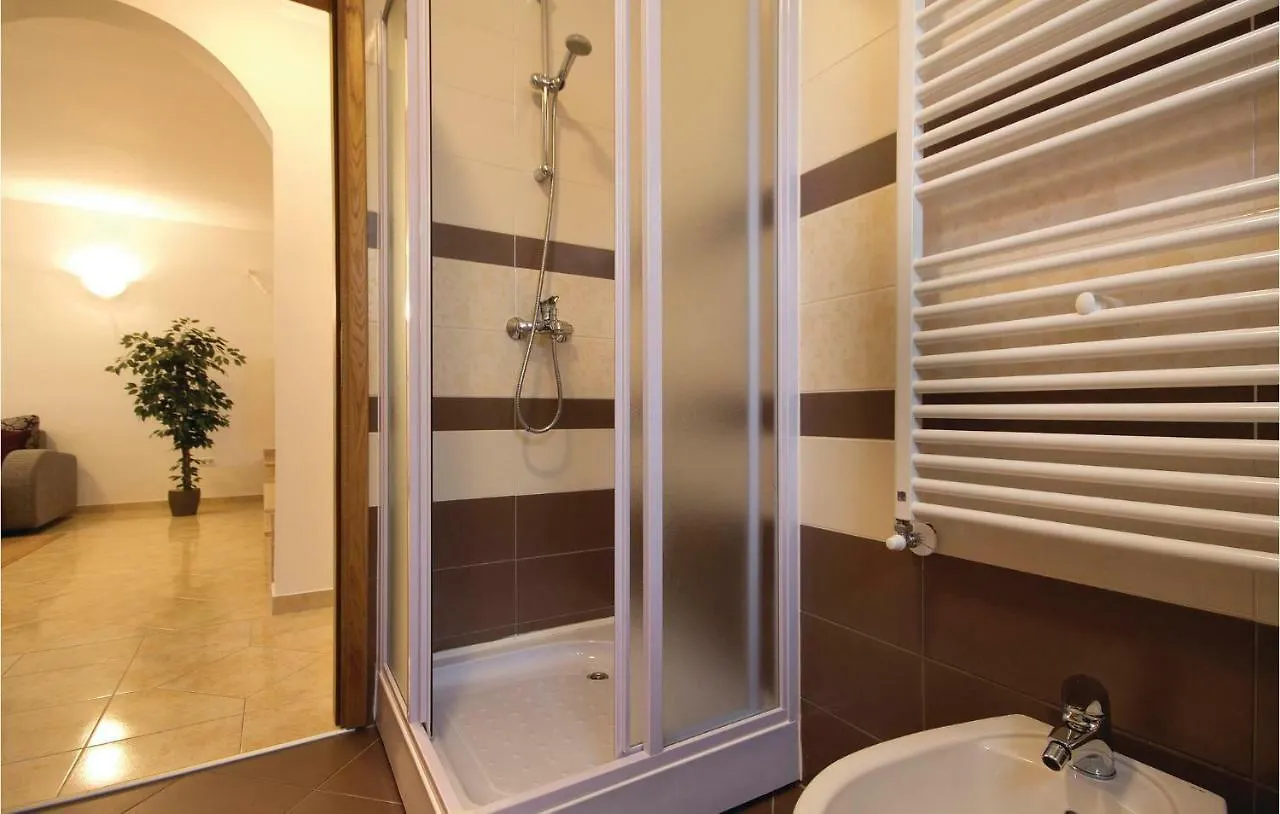 Cozy Apartment In Pula With Wifi كرواتيا